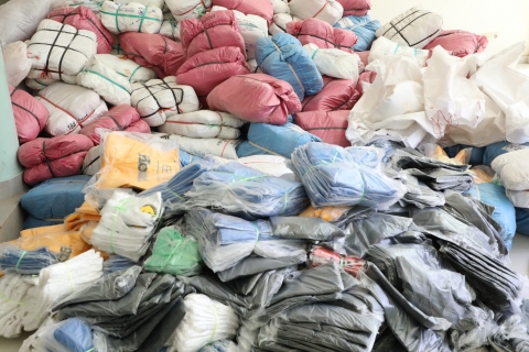 Bouclage des couloirs et réseaux de trafics : Le GPR de Thiès saisit 15 tonnes de sachets en plastique à Mbour